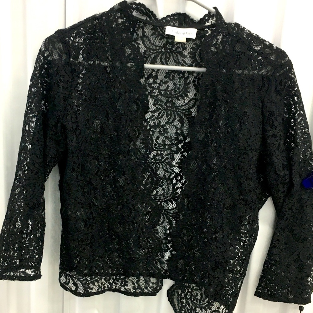 ‼️CLOSING SALE EVERYTHING MUST GO‼️
NWT Calvin Klein Lace Crop Cardigan